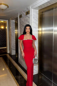 Kaila bodycon maxikjole med firkantet utringning