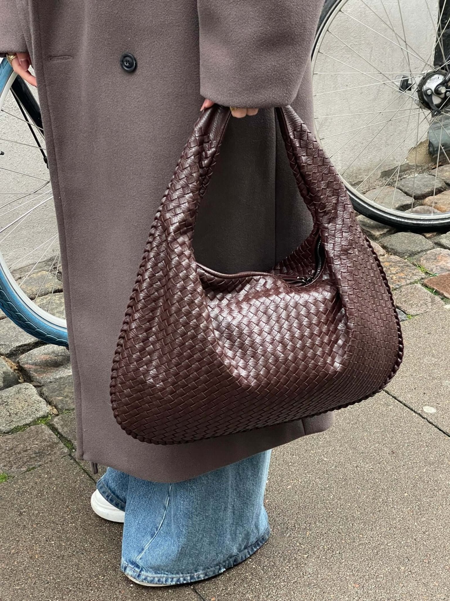SOERA Woven bag XL - Handbags - DBAD2-QL367007 darkbrown