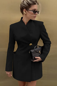 Beatrice blazer med innsvinget midje og V-utringning